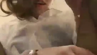 勾搭足浴白嫩美少妇第一次见面就想被内射