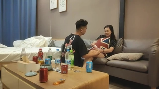老公性无能当着他的面被爆菊内射