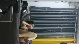 花臂纹身新人小妹，和男友操逼，微毛肥美嫩穴，丝袜撕裆小逼紧致，射太快不满足