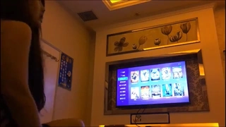 湖南妹子麗華穿著性感情趣內衣和洋男友自拍